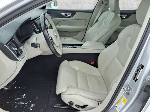 Used 2022 Volvo S60 B5 Inscription image 4