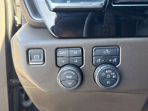 Used 2024 Chevrolet Silverado 1500 RST image 17