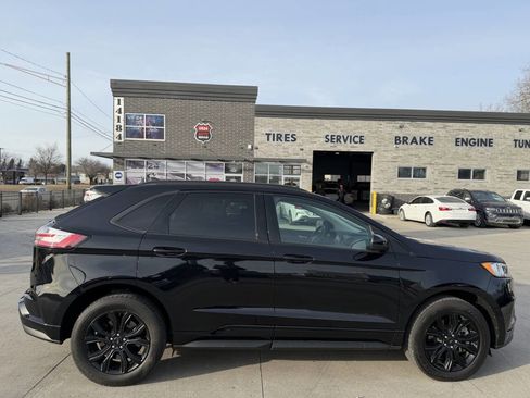 Used 2022 Ford Edge SE w/ Black Appearance Package AWD/4WD image 6