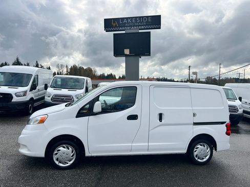 Used 2018 Nissan NV200 SV w/ Navigation Package image 4