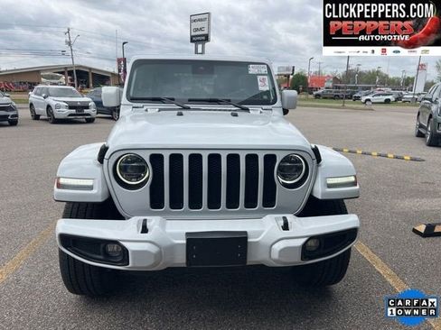 Used 2022 Jeep Wrangler Unlimited Sahara AWD/4WD image 8