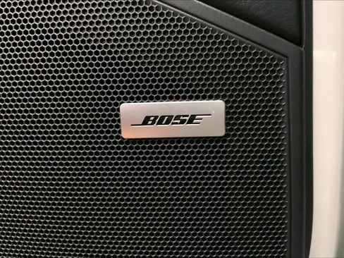 Used 2022 Porsche Cayenne Platinum Edition image 38