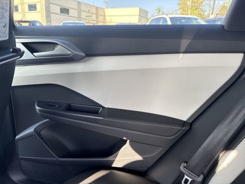 New 2025 Volkswagen Taos SEL image 27