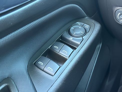 Used 2023 Chevrolet Equinox RS AWD/4WD image 18