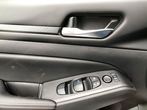 New 2025 Nissan Altima 2.5 SV w/ SV Premium Package image 16