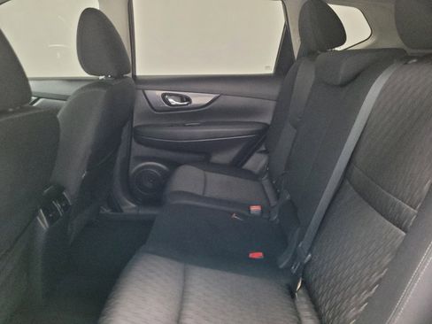 Used 2017 Nissan Rogue S AWD/4WD image 18