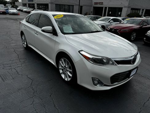 Used 2013 Toyota Avalon Limited w/ Technology Pkg FWD image 7