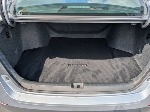 Used 2018 Honda Accord EX image 7