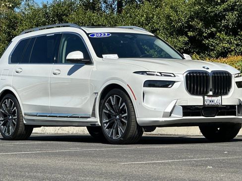 Used 2023 BMW X7 xDrive40i w/ Premium Package image 6