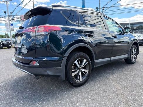 Used 2018 Toyota RAV4 XLE w/ Plus Extra Value Package AWD/4WD image 4