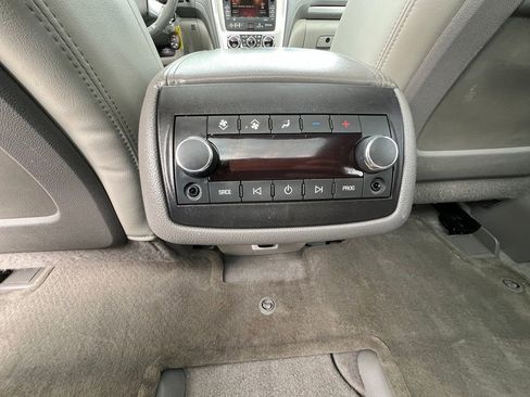 Used 2017 GMC Acadia Limited SLT AWD/4WD image 24