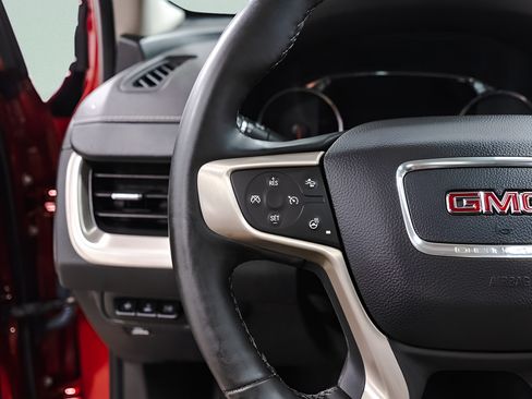 Used 2024 GMC Terrain Denali w/ Denali Premium Package AWD/4WD image 11
