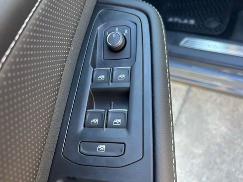 New 2026 Volkswagen Atlas SE FWD image 19