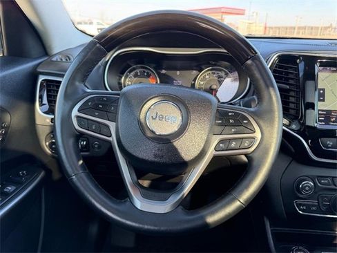 Used 2019 Jeep Cherokee Overland w/ Technology Group image 11