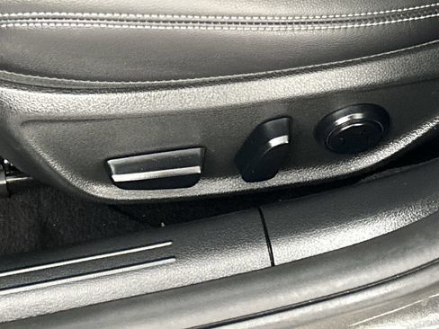 Used 2026 Genesis G70 2.5T RWD image 20