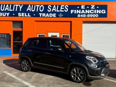 Used 2014 FIAT 500L Trekking w/ Popular Equipment Group FWD image 1