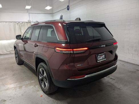 Used 2022 Jeep Grand Cherokee Limited 4xe AWD/4WD image 10