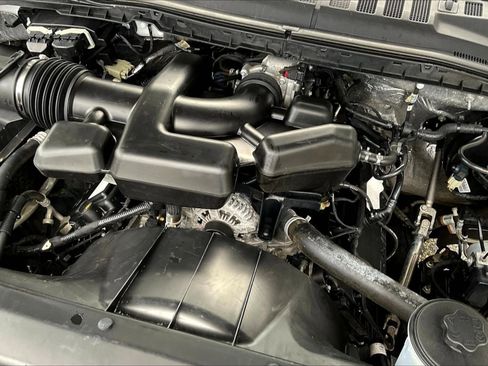 Used 2017 Ford F250 XL w/ Power Equipment Group AWD/4WD image 30
