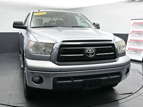 Used 2011 Toyota Tundra 4x4 Double Cab image 3