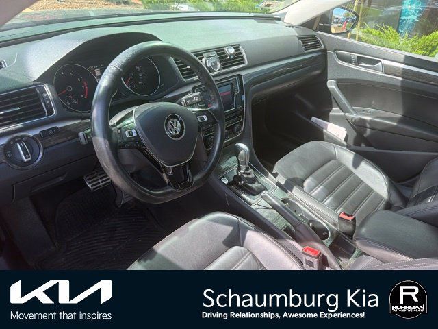 Used 2016 Volkswagen Passat 1.8T SEL Premium FWD image 6