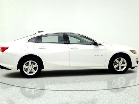 Used 2021 Chevrolet Malibu LS w/ Driver Confidence Package II FWD image 4