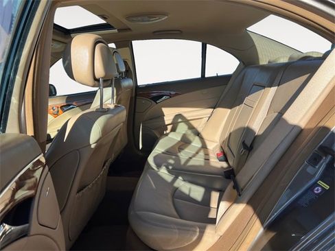 Used 2008 Mercedes-Benz E 350 4MATIC Sedan image 13