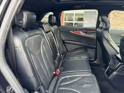 Used 2019 Lincoln Nautilus Reserve image 38