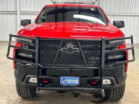 Used 2021 Chevrolet Silverado 1500 LT Trail Boss w/ Bed Protection Package AWD/4WD image 2
