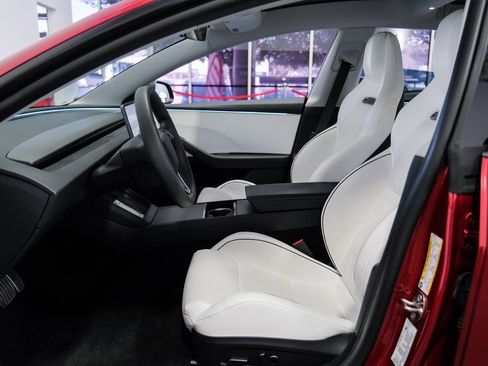 Used 2024 Tesla Model 3 Performance image 4