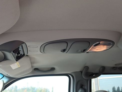 Used 2004 Ford Excursion XLT image 15