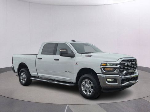 Used 2025 RAM 2500 Big Horn AWD/4WD image 2