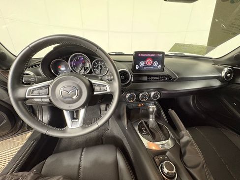 Used 2023 MAZDA MX-5 Miata Grand Touring RWD image 7