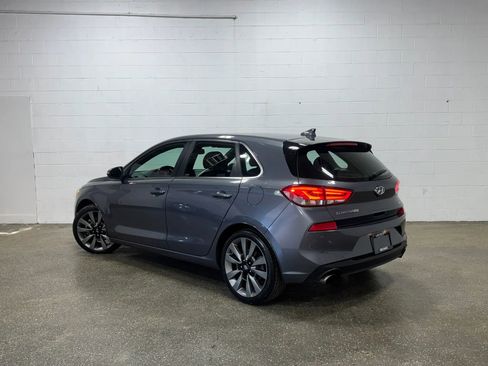 Used 2018 Hyundai Elantra GT Sport FWD image 5