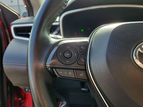 Used 2025 Toyota Corolla Cross XLE FWD image 22