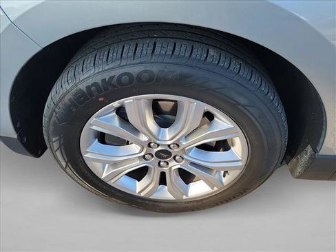 Used 2024 Ford Edge Titanium image 10