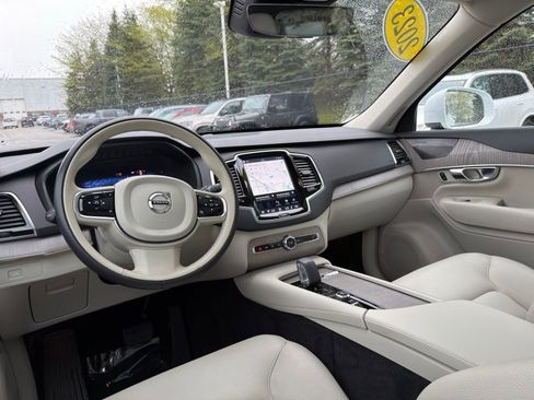Used 2023 Volvo XC90 B6 Plus w/ Protection Package AWD/4WD image 15