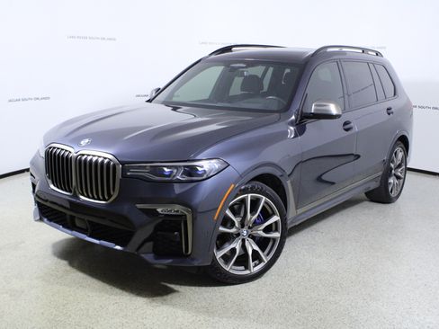 Used 2022 BMW X7 M50i image 1