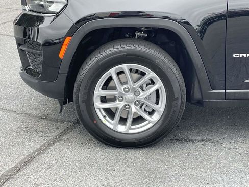 New 2025 Jeep Grand Cherokee Laredo X w/ Luxury Tech Group I image 10
