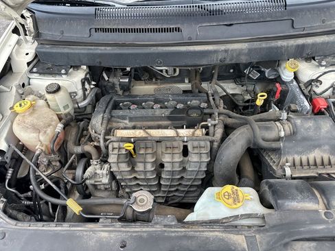 Used 2018 Dodge Journey SE w/ Connectivity Group FWD image 11