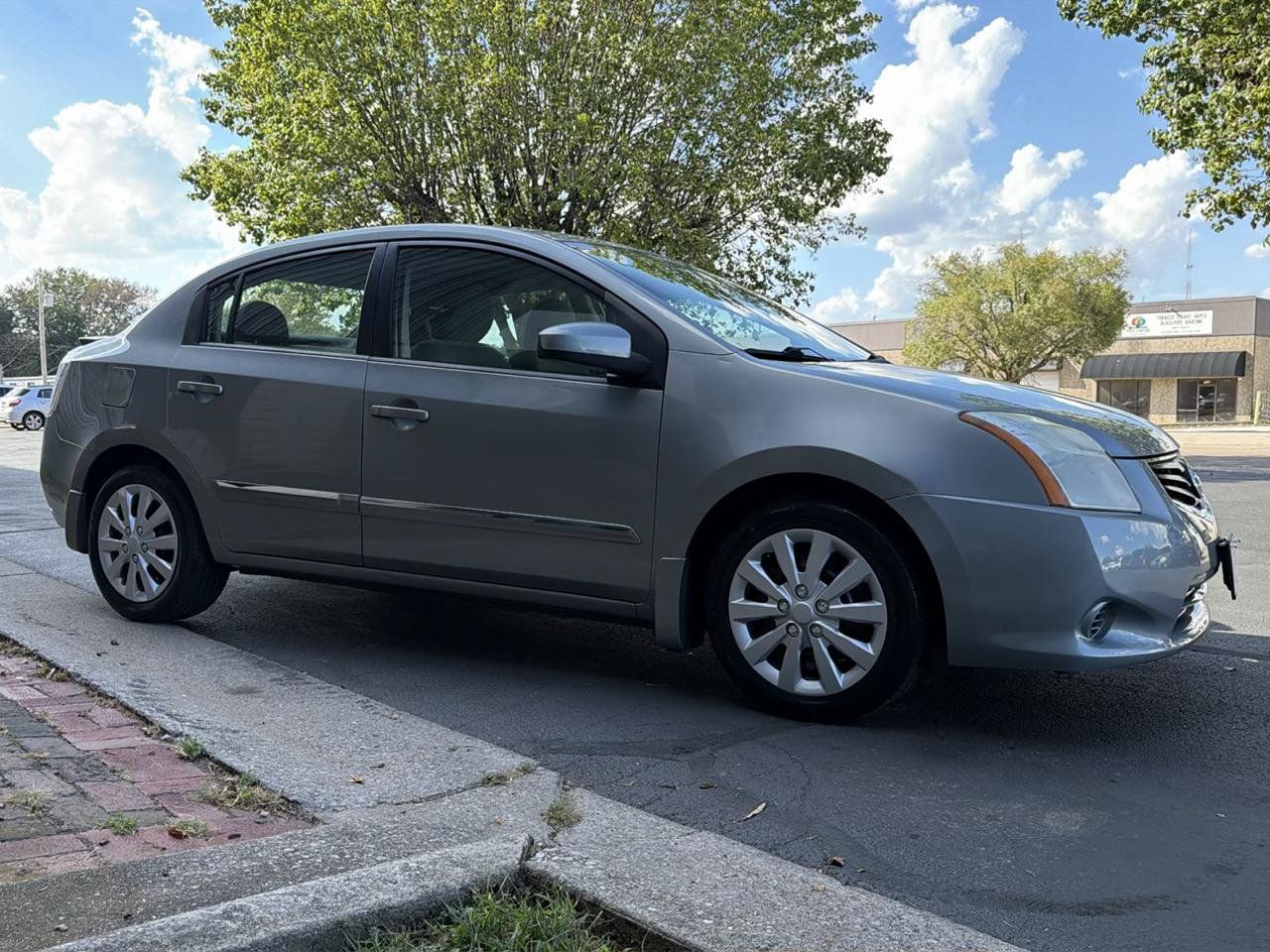 Used 2011 Nissan Sentra 2.0 S FWD image 10