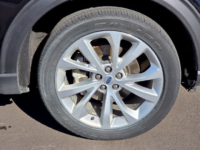 Used 2023 Ford Explorer Platinum w/ Technology Package AWD/4WD image 6