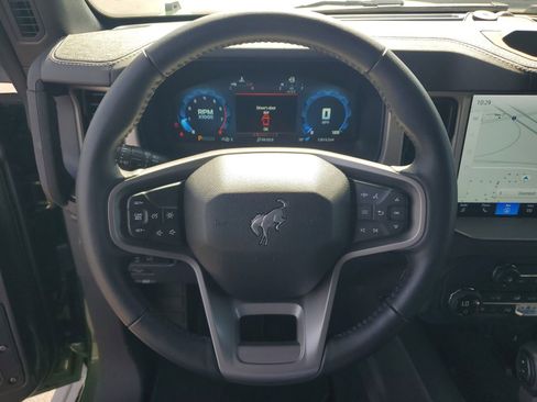 Used 2025 Ford Bronco Outer Banks AWD/4WD image 18