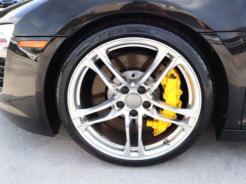 Used 2010 Audi R8 V8 AWD/4WD image 18