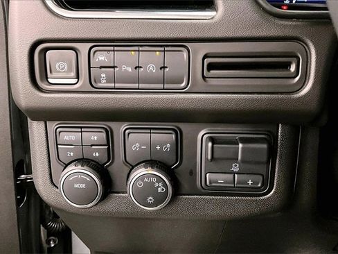 Used 2024 Chevrolet Tahoe LT image 36