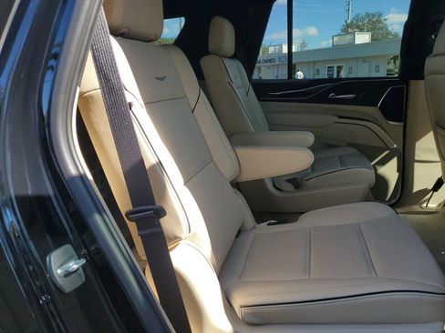Certified 2023 Cadillac Escalade Premium Luxury image 23