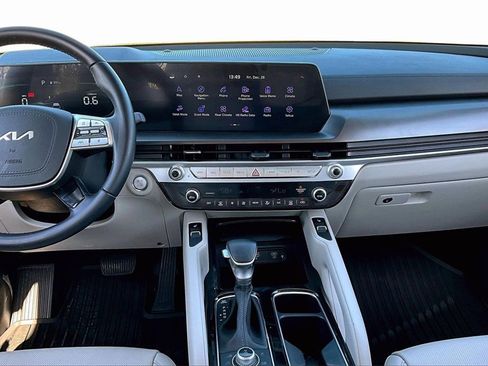 Certified 2024 Kia Telluride S w/ S Sunroof Package image 6