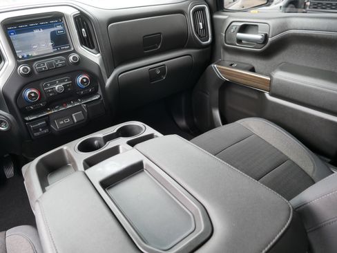 Used 2019 Chevrolet Silverado 1500 LT Trail Boss w/ Convenience Package image 11