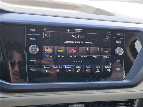 Used 2024 Volkswagen Taos SE image 11