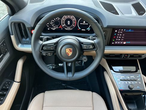 New 2026 Porsche Cayenne image 15