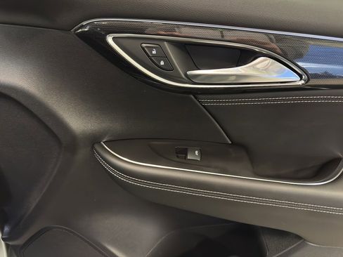 Used 2023 Buick Envision Essence w/ Technology Package I image 16